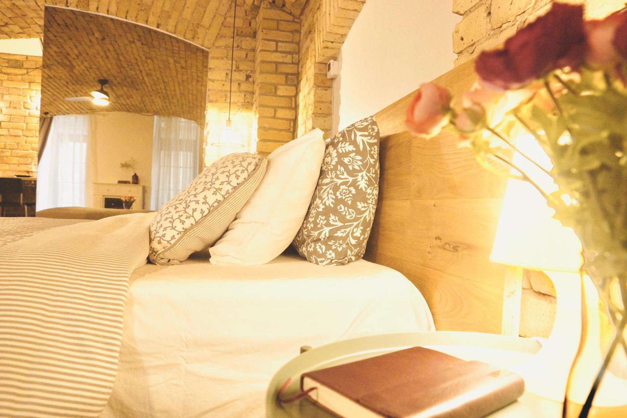 Tomy Old Town Apartments Вильнюс Экстерьер фото