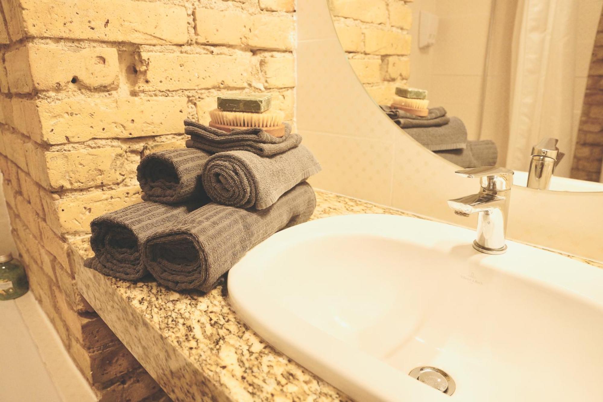 Tomy Old Town Apartments Вильнюс Экстерьер фото