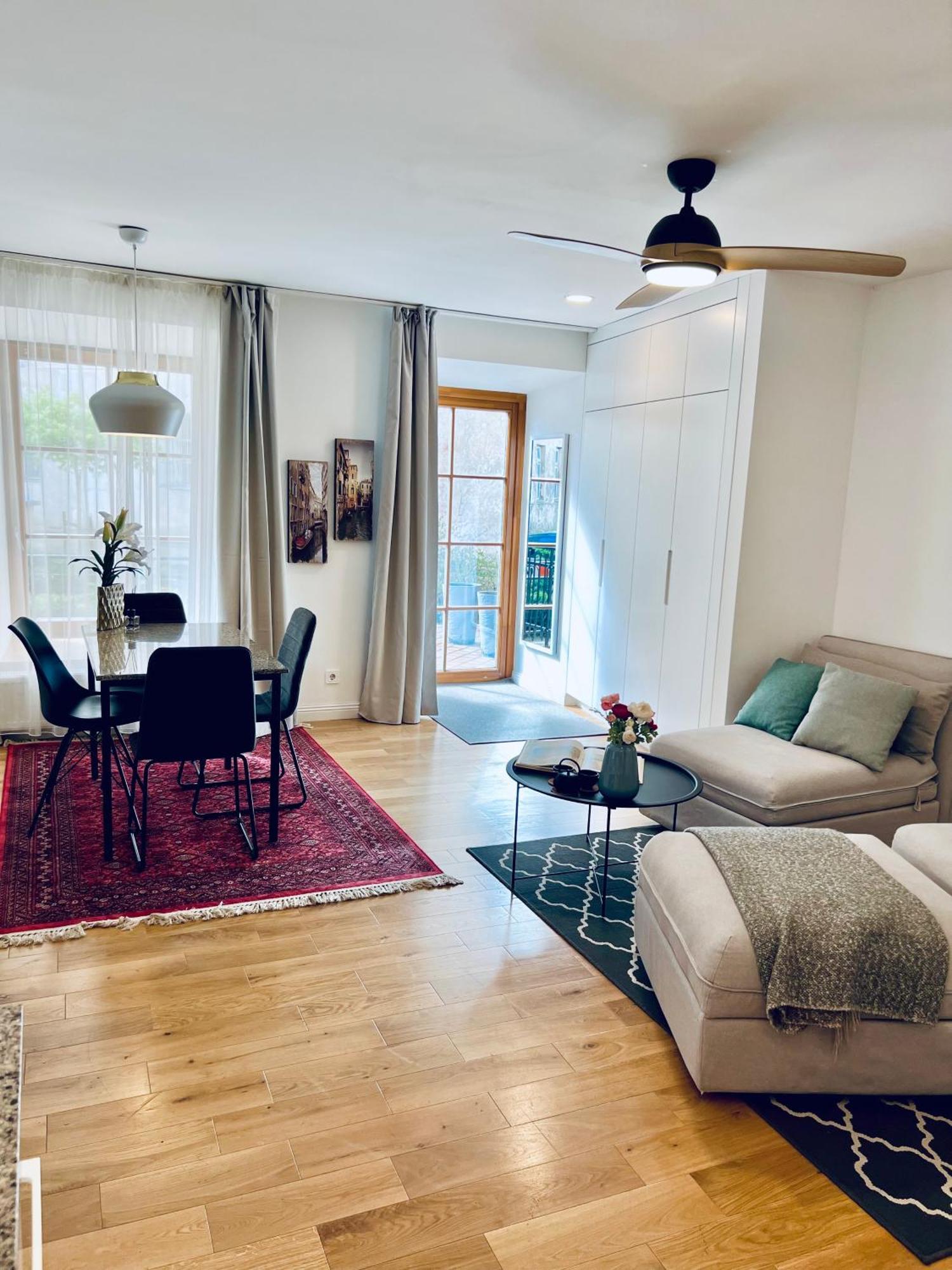 Tomy Old Town Apartments Вильнюс Экстерьер фото